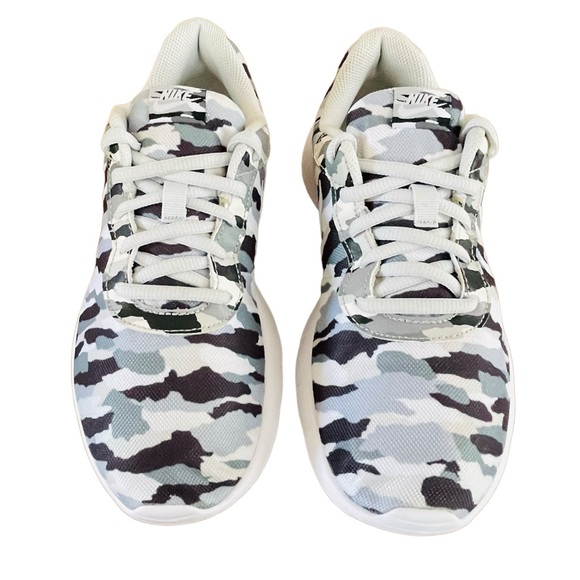 Nike Tanjun Prin Running Shoes 6Y, Women’s Size 7 US, grey camouflage - Picture 2 of 15